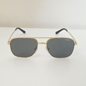 Vogue Havana sunglasses V04083-S gold and black